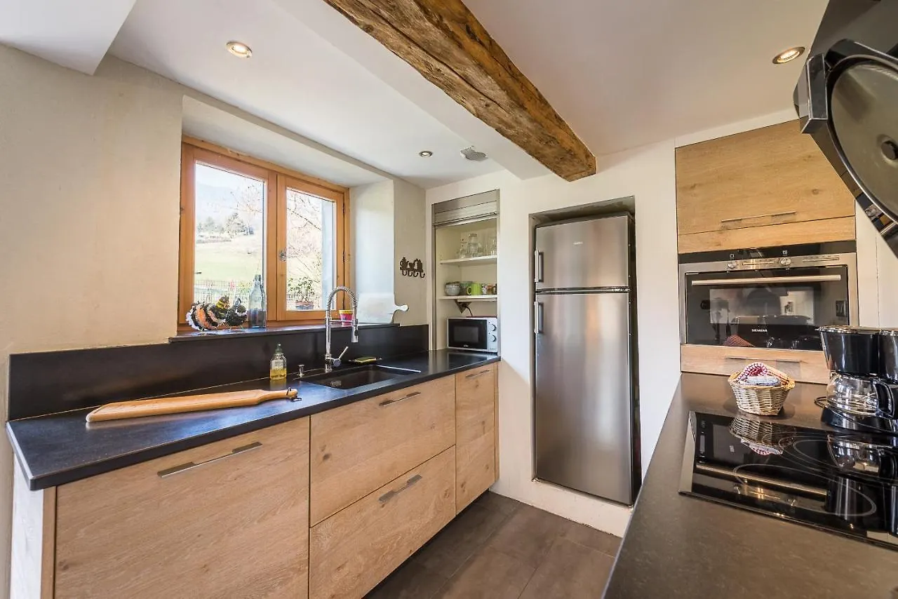 Hébergement de vacances ST-JORIOZ - C'est une maison bleue, 6pax by LocationlacAnnecy, LLA Selections Saint-Jorioz